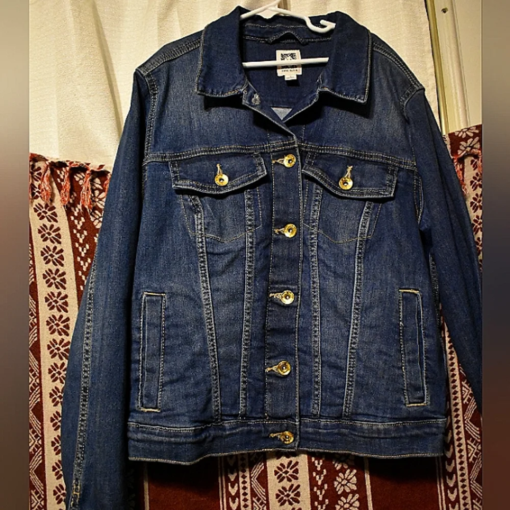 Dark Denim Anne Klein Jacket w/ gold buttons - Small - Picture 1 of 6
